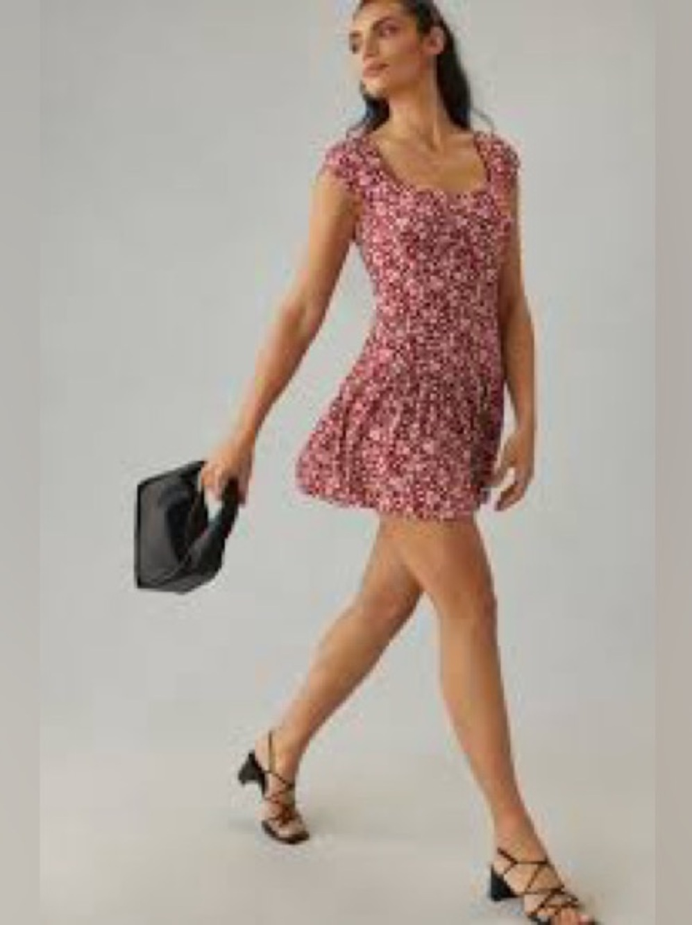 Reformation Olencia mini dress in a red floral print Sz 8